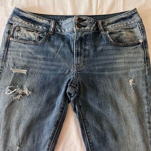 American Eagle Artisan Women's Distressed Blue Jeans sz 14